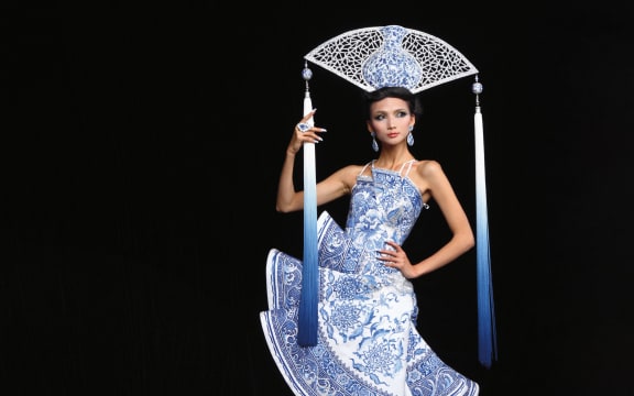 Guo Pei - One Thousand and Two Nights - 2010