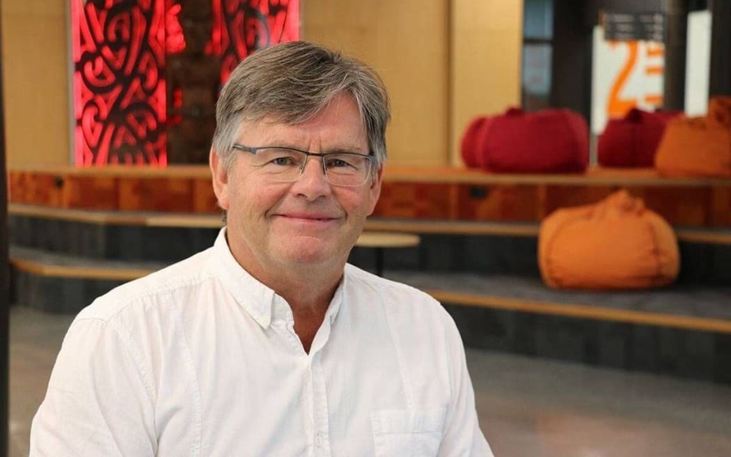 University of Waikato Tauranga director of science Chris Battershill.
