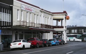 The Grand Hotel where Shane Cooper flashed an imitation gun at security then proceeded to play the pokies.