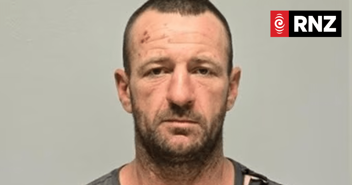 Council worker wanted over fatal triple shooting could be hard to find, NSW police say