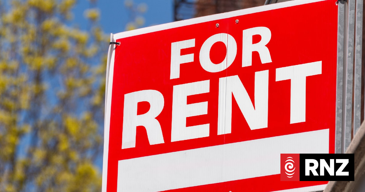 Tenant who lived rent-free for 30 years asks owner to pay him | RNZ