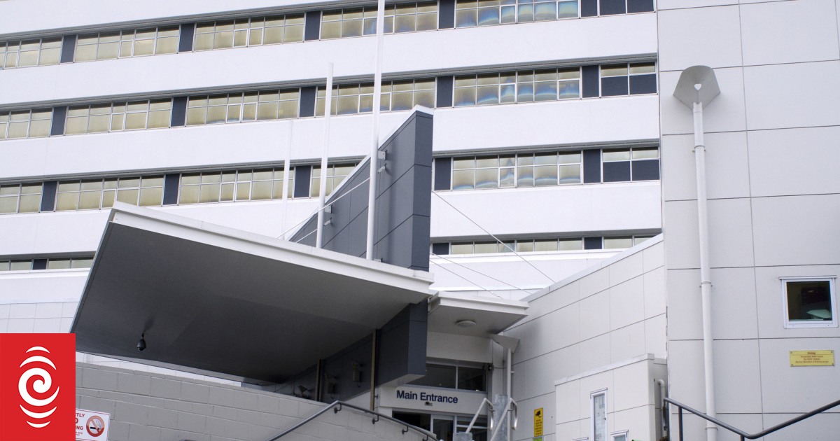 'Walking frames may be used as weapons': Mental health workers revolt over risks