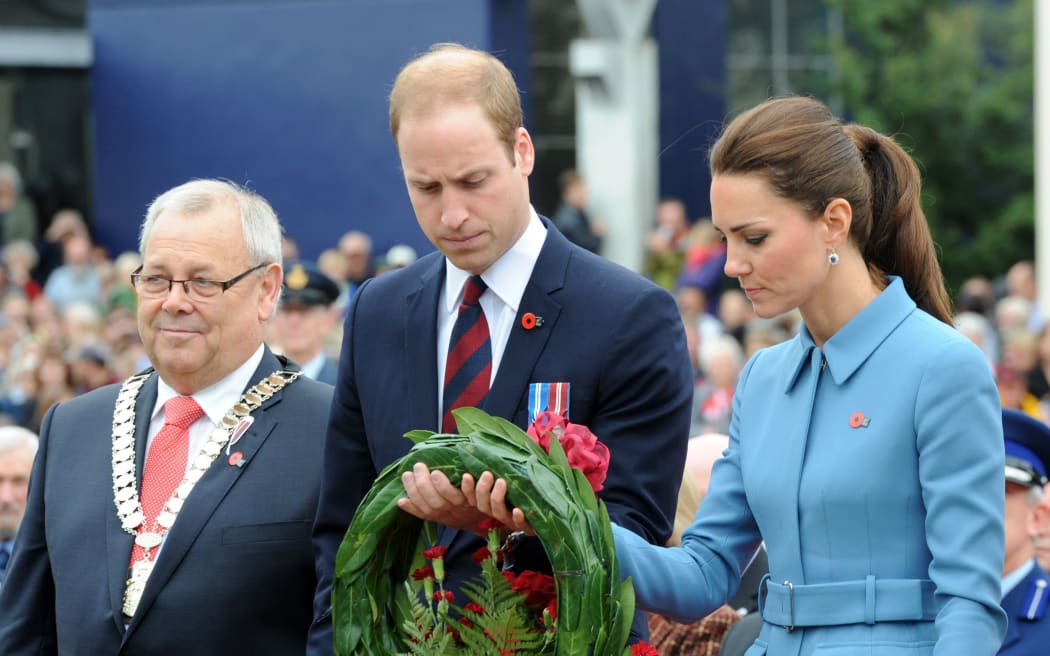 The Duke and Duchess of Cambridge lay a wreath at Seymour Square in Blenheim, accompanied by Marlborough Mayor Alistair Sowman.