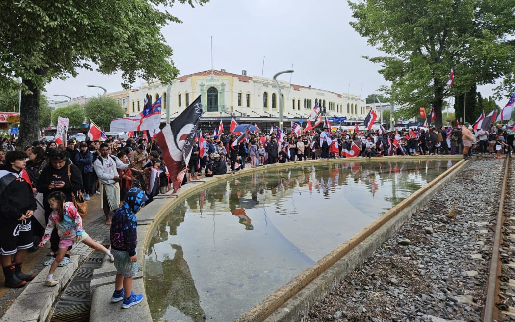 Over 3000 protestors gathered at the Hastings Clock Tower on day 6 of Hīkoi mō Toitū Te Tiriti.