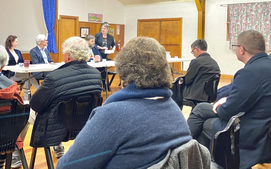 About 30 people gathered to hear the thoughts of Wairau-Awatere council and mayoral hopefuls on Thursday night.