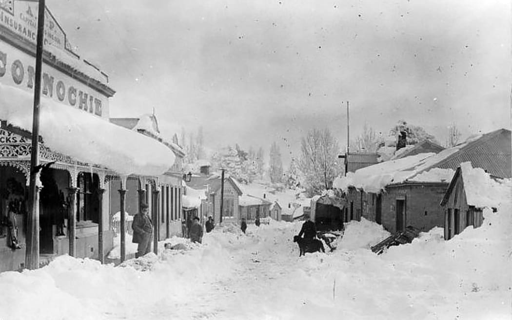 Snow in St Bathans, Central Otago, photographed in July 1903 by F M Pyle.
