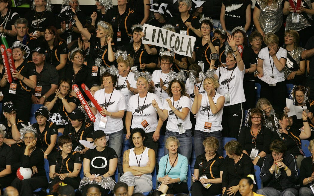 New Zealand fans pack out Trust stadium during the Final of the Netball World Championships between New Zealand & Australia, Auckland, New Zealand, Saturday, Nov. 17 2007. Photo: Chris Skelton/PHOTOSPORT