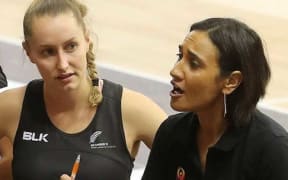 Lara Wills coaching the NZ Under-21 side.