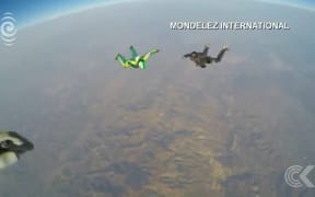 Skydiver jumps without parachute lands in net: RNZ Checkpoint