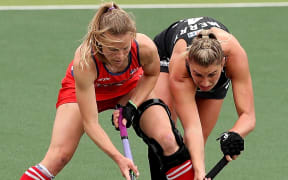 New Zealander Olivia Merry (right) and Julia Young of the USA.
