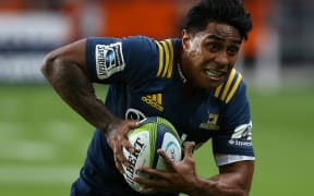 Malakai Fekitoa heads for the try line.