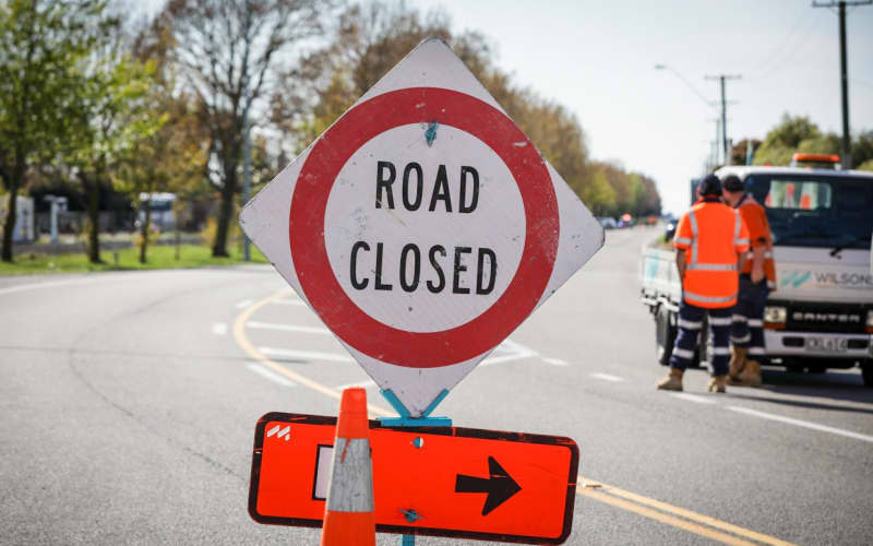 Highway closed, power lost, after truck hit powerpole near Invercargill ...