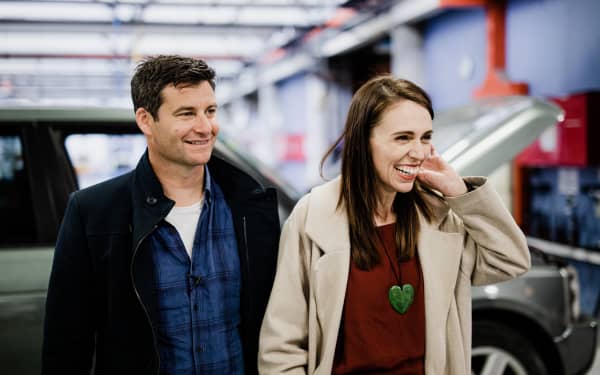 Clarke Gayford and Jacinda Ardern in Gisborne - Labour Party campaigning
