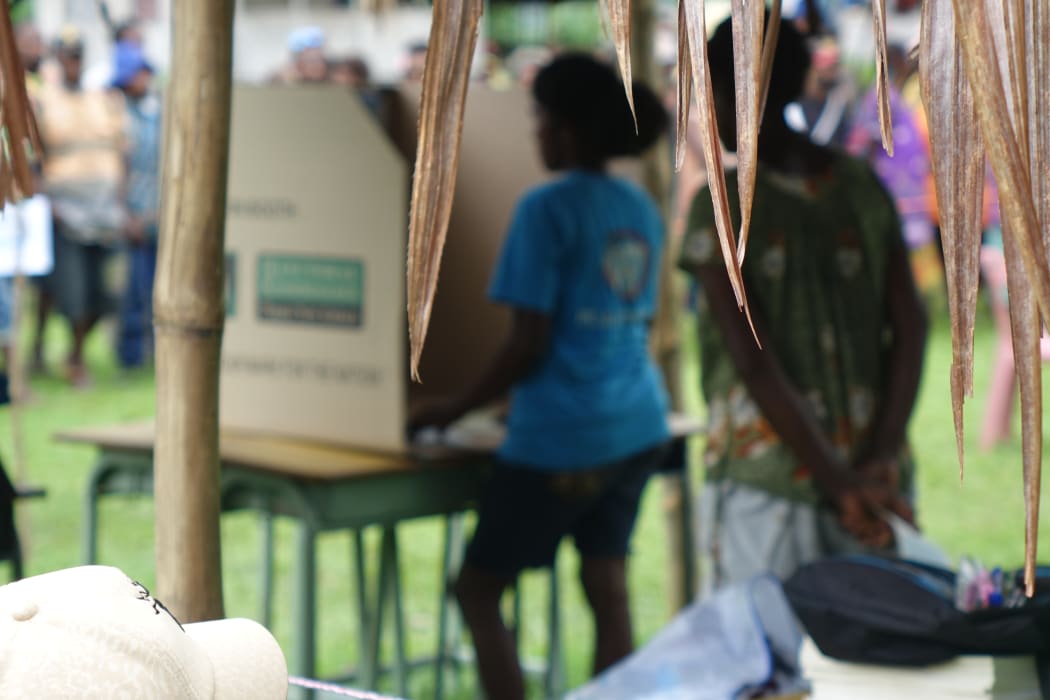 Voters at polling in Timini, Morobe Province.