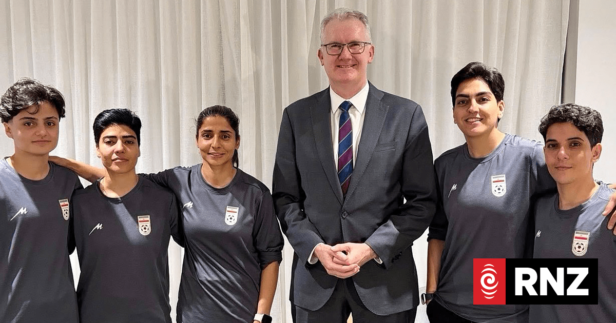 Iranian soccer players escape minders and secure asylum in Australia - RNZ