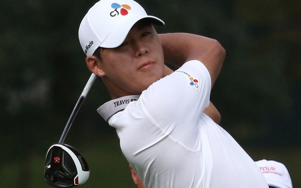 Si Woo Kim