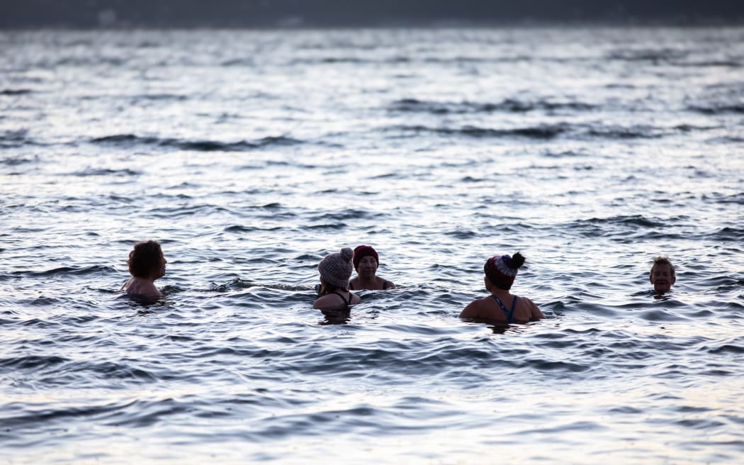 Better Beach Babes, coldwater swimming