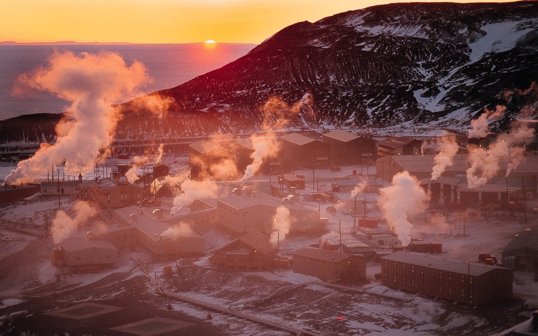 McMurdo Station on Ross Island houses 2000 people in summer.