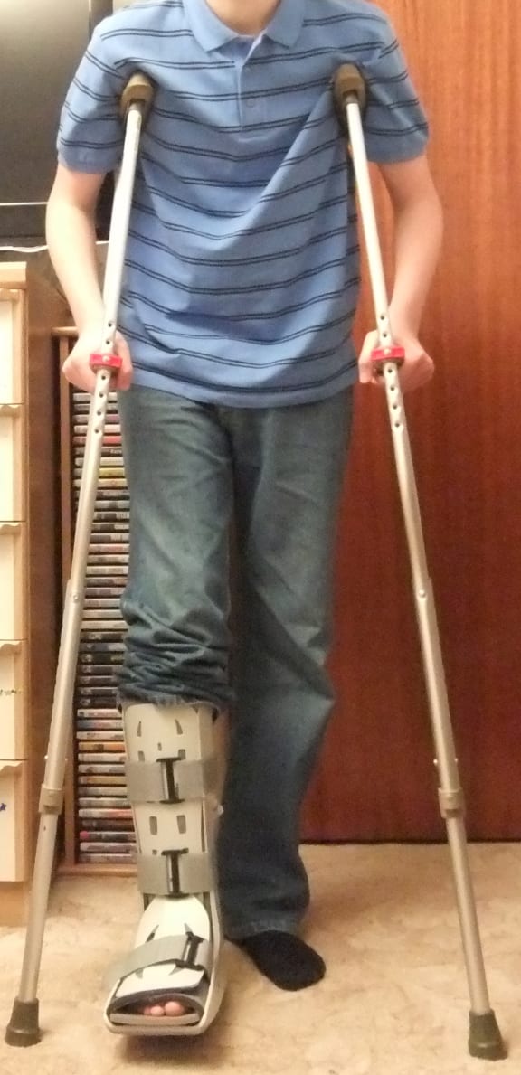 A man in crutches