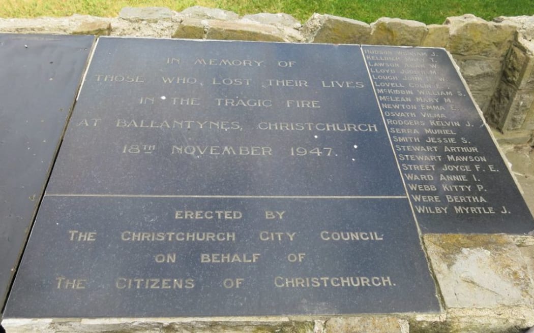 Ballantynes plaque - single use only