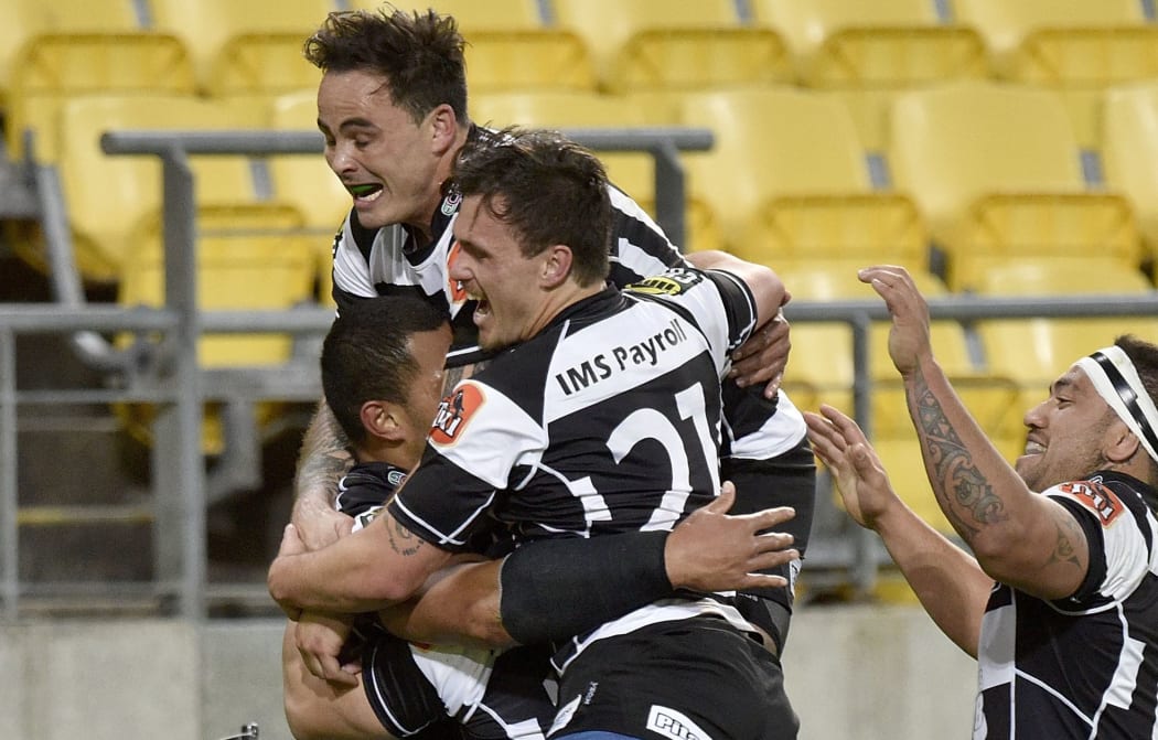 Hawke's Bay players celebrate Robbie Fruean try 2015.