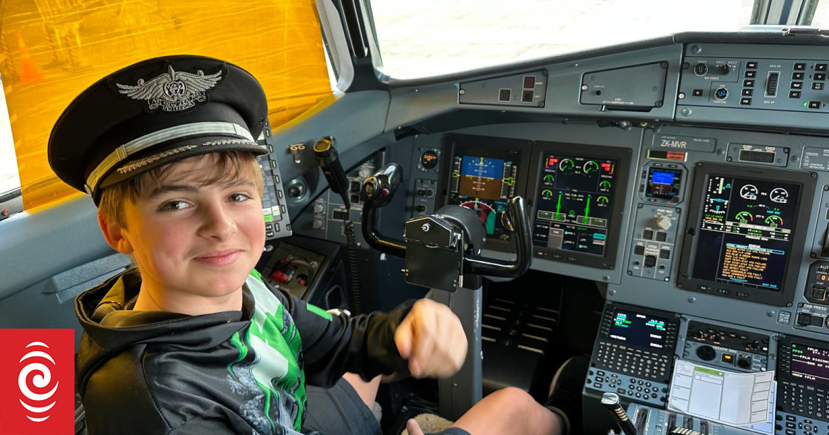 Teen pushing for return of international flights to Dunedin to meet PM - Vimarsana News