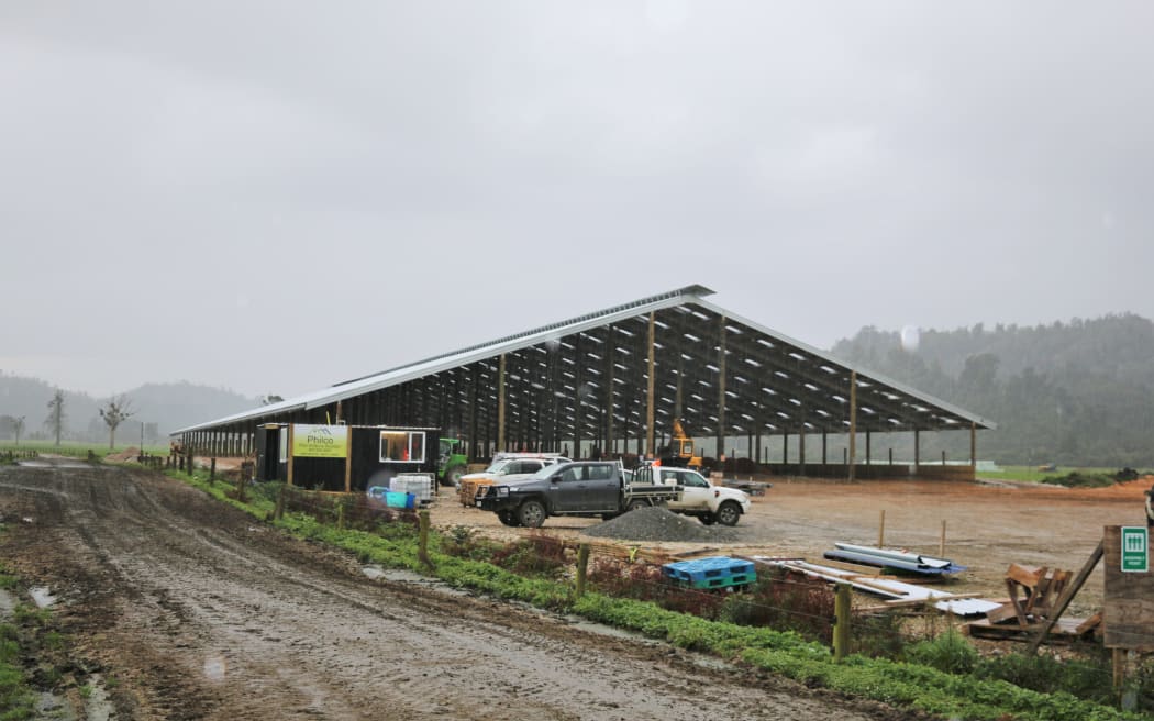 Composting barn near Karamea - Country Life