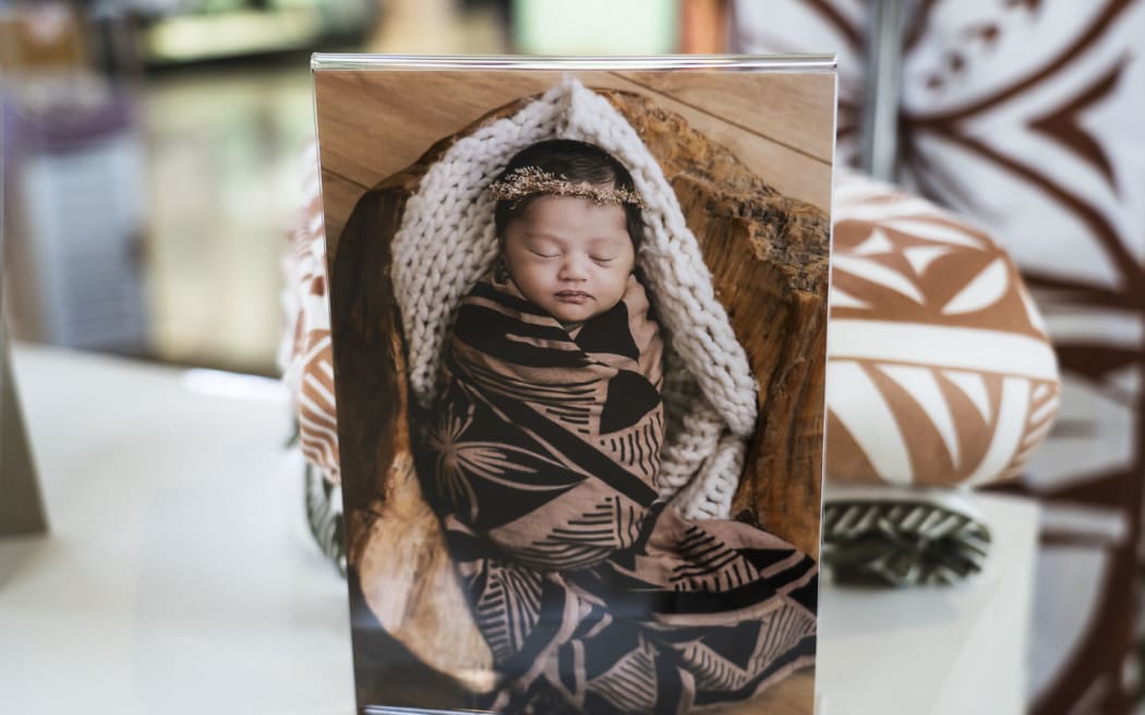 Celebrating two years of success, PELE’s kiosk at Westfield Manukau embodies the growing presence of Pacific entrepreneurs in mainstream retail.