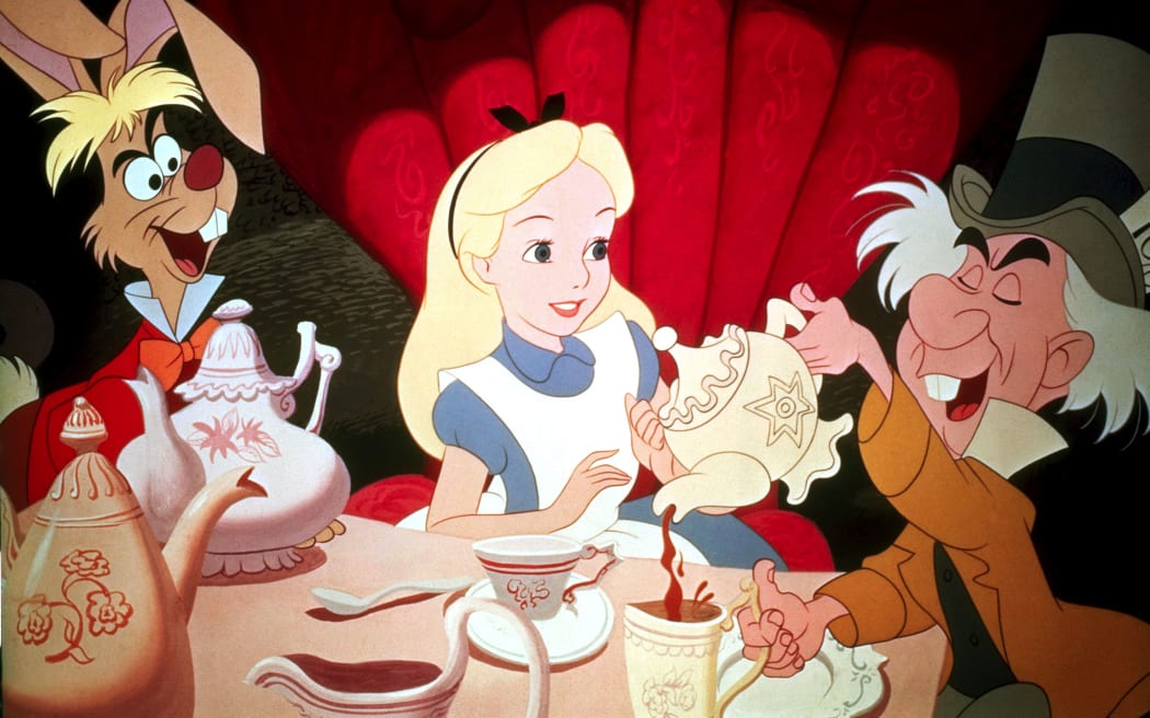 Alice au pays des merveilles
Alice in wonderland
1951
réal : Kathryn Beaumont
Bill Thompson
Sterling Holloway
COLLECTION CHRISTOPHEL © Walt Disney Productions
