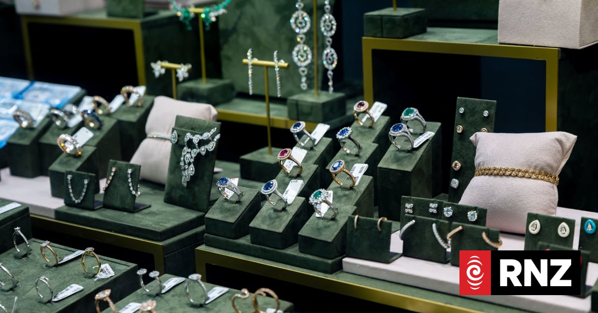 Eyes on Belgium as some EU states push for Russian diamond ban