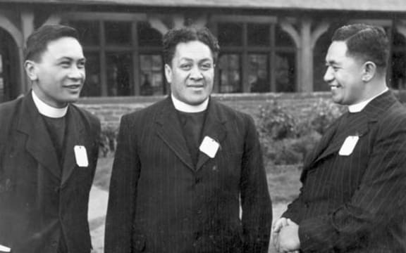 Anglican clergymen Hoepa Taepa, Wiremu Te Tau Huata and Rimu Hamiora Rangiihu (left to right), May 1950