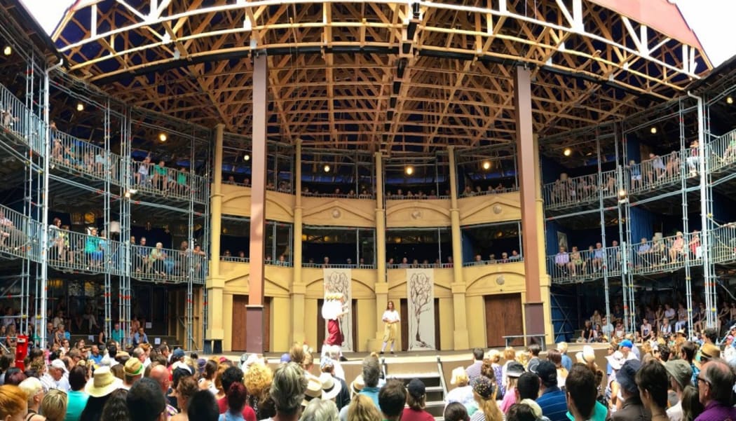 Pop Up Globe