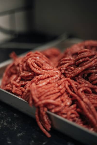 A tray of minced red meat.
