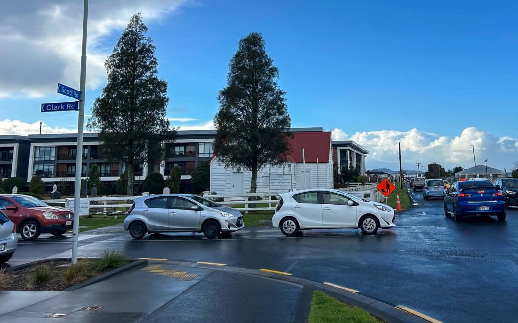 Traffic in the Hobsonville area during past roading events which have caused congestion