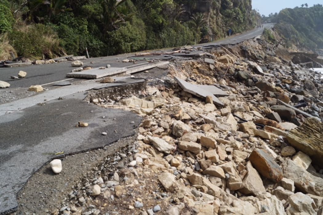 The road north of Pancake Rocks, Punakaiki.