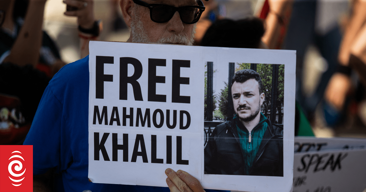 Pro-palästinensischer Aktivist Mahmoud Khalil kommt frei, nachdem ein ...