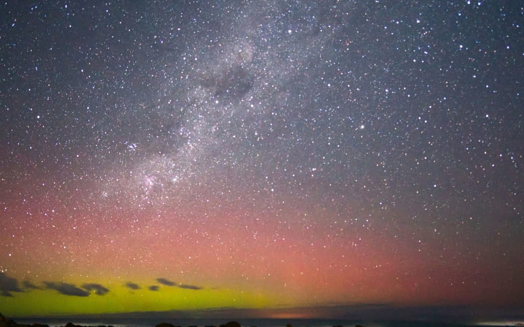 An aurora as seen from Island Bay, 4 August 2024.