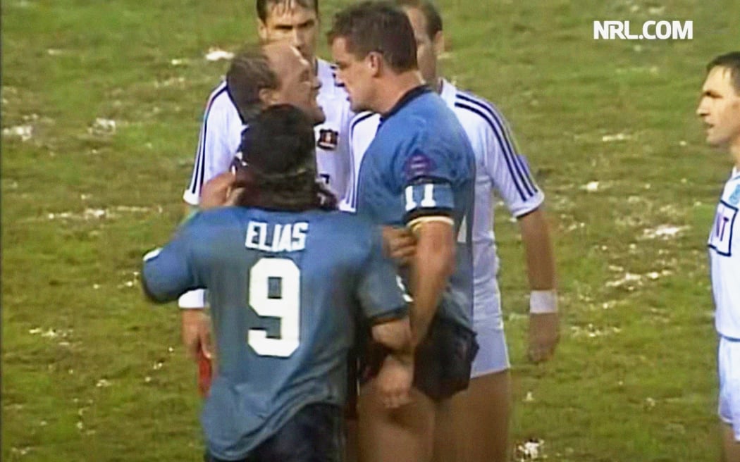 State of Origin fierce confrontation between Wally Lewis & Mark Geyer at the SFS 1991