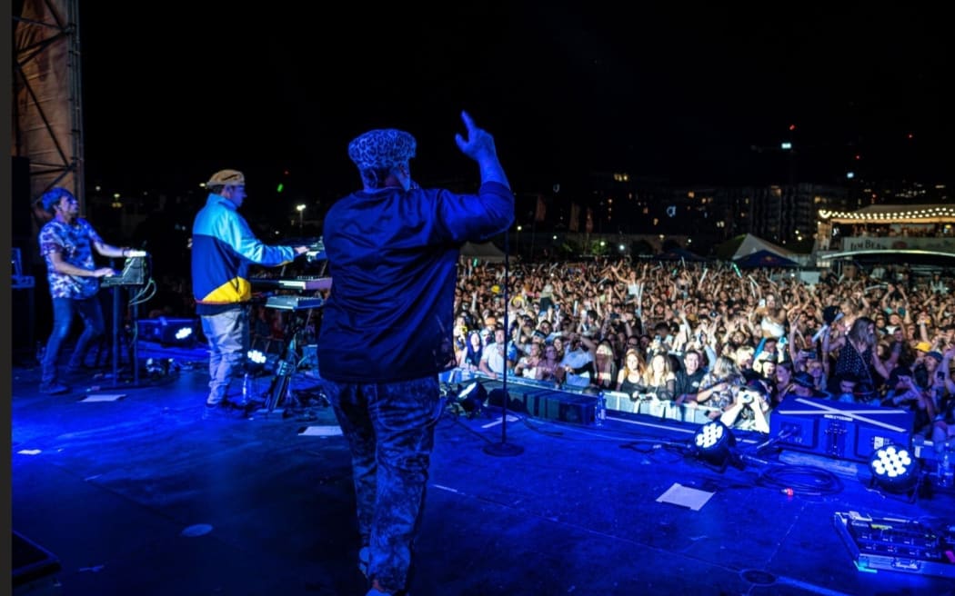 Shapeshifter performing at Homegrown music festival.
