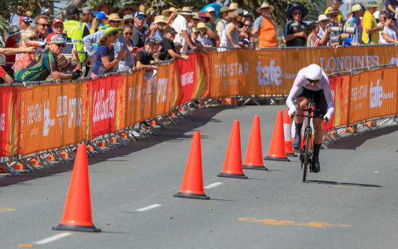 Olympic rowing champion Hamish Bond wins bronze on the Gold Coast in the individual time trial.