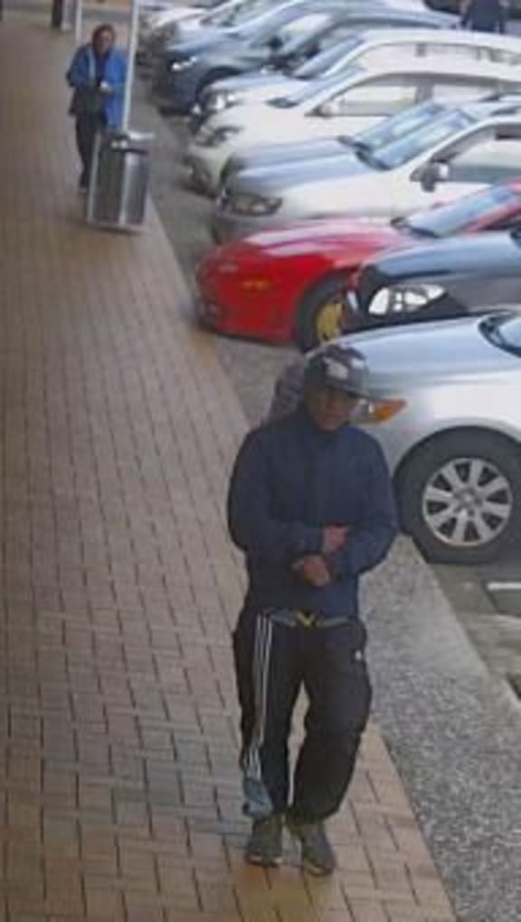 CCTV footage of a man police want to talk to following an attempted bag snatch on the North Shore.