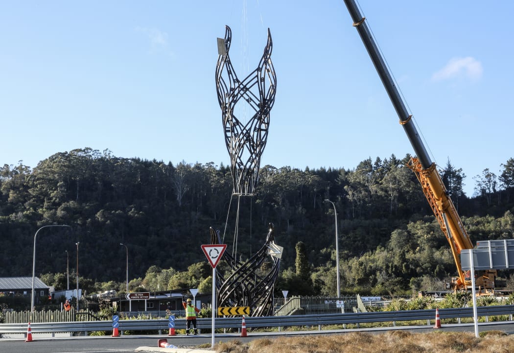 The large flame sculpture Te Ahi Tupua was installed on the Hemo roundabout at the southern entrance to Rotorua. 12 September 2020  The Daily Post Photograph by Andrew Warner.
RGP 14Sep20 -