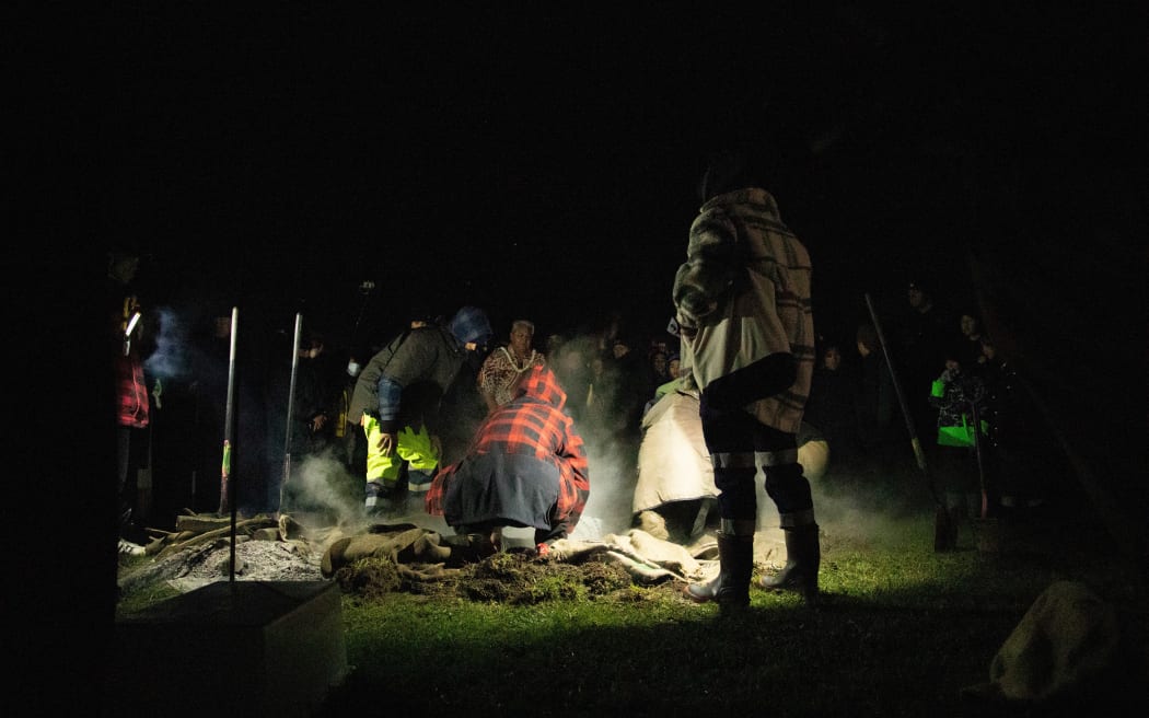 Ngāti Whātua Ōrakei held a Umu Kohukohu Whetū, a traditional ceremonial offering to mark the rise of Matariki this morning.