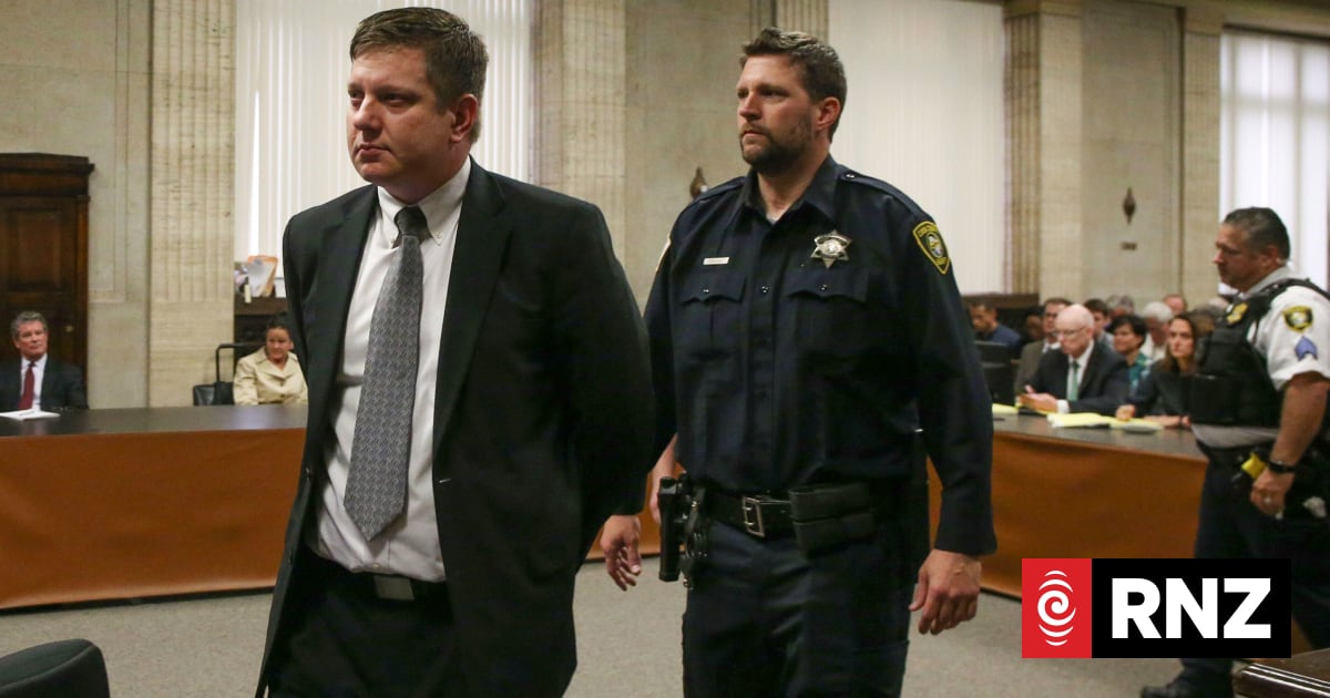 Chicago police officer convicted of killing teen four years on | RNZ