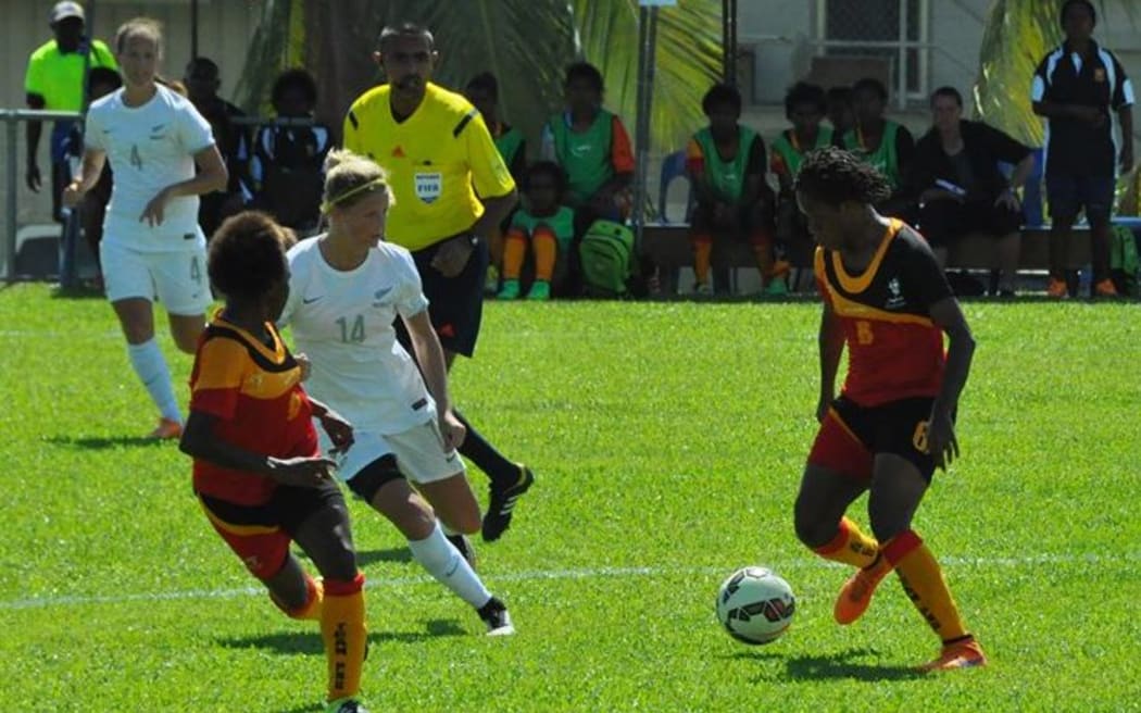 Papua New Guinea were beaten 7-1 by New Zealand in Lae before withdrawing from the return leg.