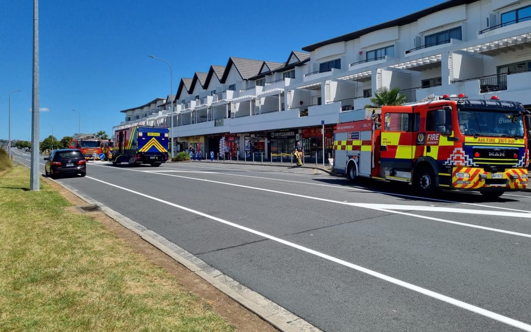 'Stay inside' Fire in Auckland's Flat Bush affected air quality RNZ News