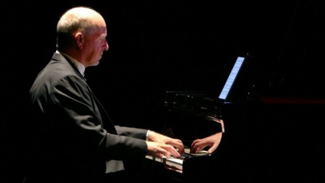 Michael Houstoun