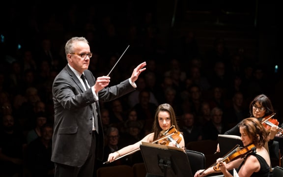 Marc Taddei conducts Wellington Orchestra