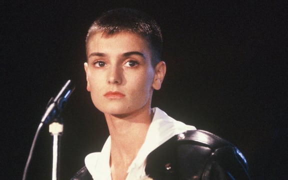 FILED - 16 March 1990, North Rhine-Westphalia, Cologne: The singer Sinead O'Connor ( Shuhada' Sadaqat ) at a TV appearance on 16.03.1990 P