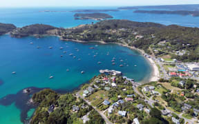 Stewart Island / Rakiura is home to about 400 people, as well as a range of predators threatening native plants and wildlife.